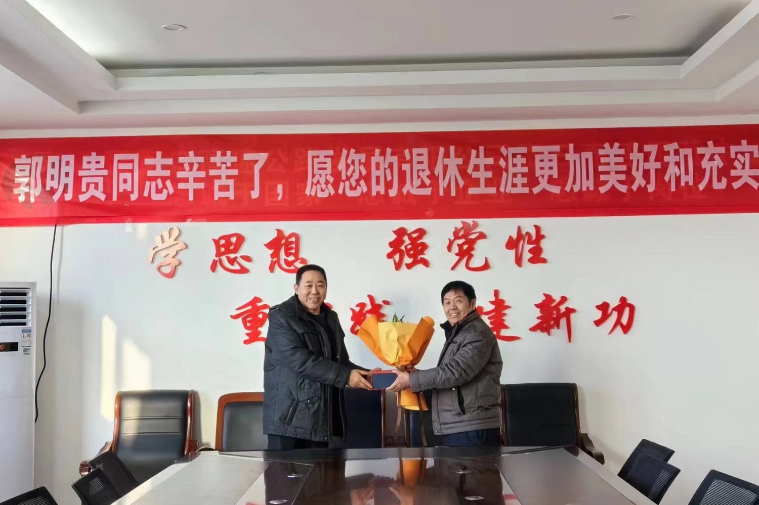 1703210570670808.jpg 51fd542e830c1a76110548a6f73c63c.jpg